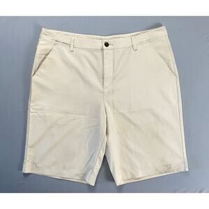 Adidas Climalite Lightweight Flat Front Casual Golf Shorts. Beige, Men's Size 38